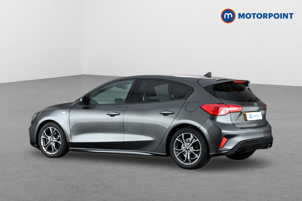 Ford Focus St-Line Manual Diesel Hatchback - Stock Number (1605810) - Passenger side rear corner