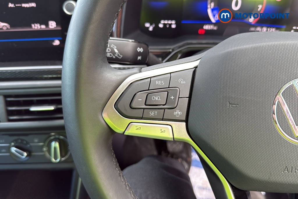 Volkswagen Polo Life Manual Petrol Hatchback - Stock Number (1611709) - 4th supplementary image