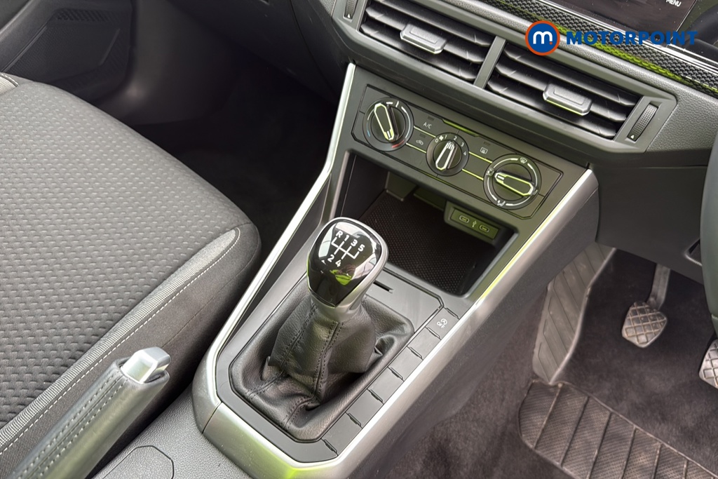 Volkswagen Polo Life Manual Petrol Hatchback - Stock Number (1611717) - 15th supplementary image