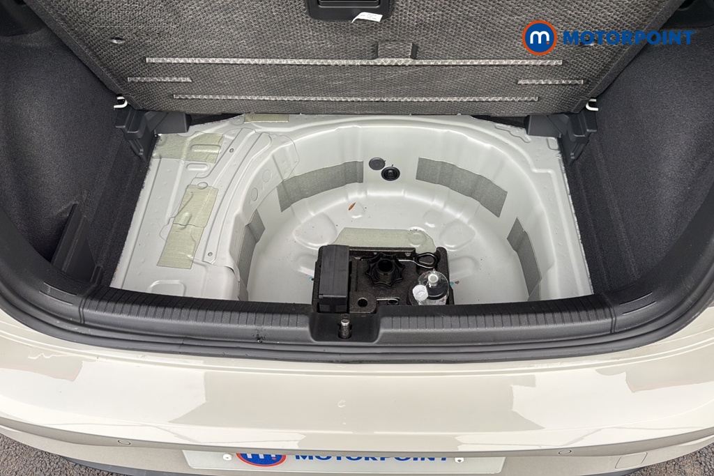 Volkswagen Polo Life Manual Petrol Hatchback - Stock Number (1611717) - 33rd supplementary image