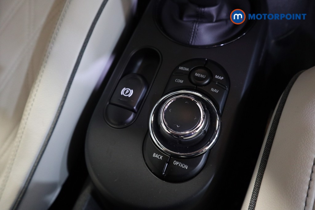 Mini Hatchback Cooper S Level 3 Automatic Electric Hatchback - Stock Number (1619758) - 9th supplementary image