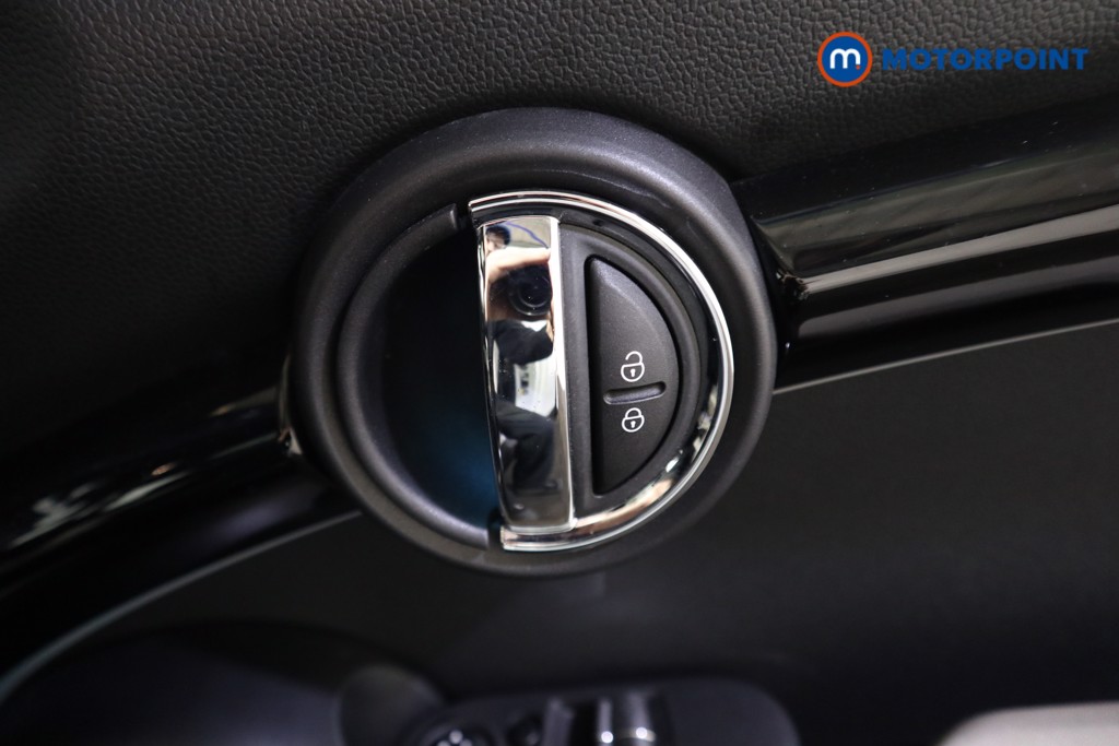 Mini Hatchback Cooper S Level 3 Automatic Electric Hatchback - Stock Number (1619758) - 14th supplementary image