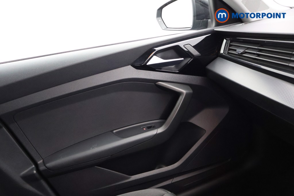 Audi A1 Technik Manual Petrol Hatchback - Stock Number (1624034) - 11th supplementary image