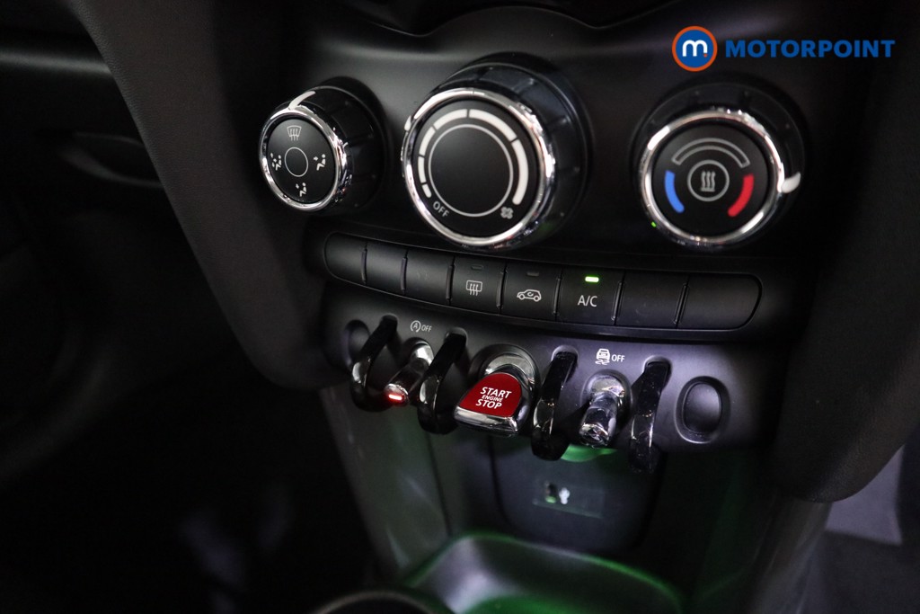 Mini Hatchback One Classic Manual Petrol Hatchback - Stock Number (1625066) - 7th supplementary image