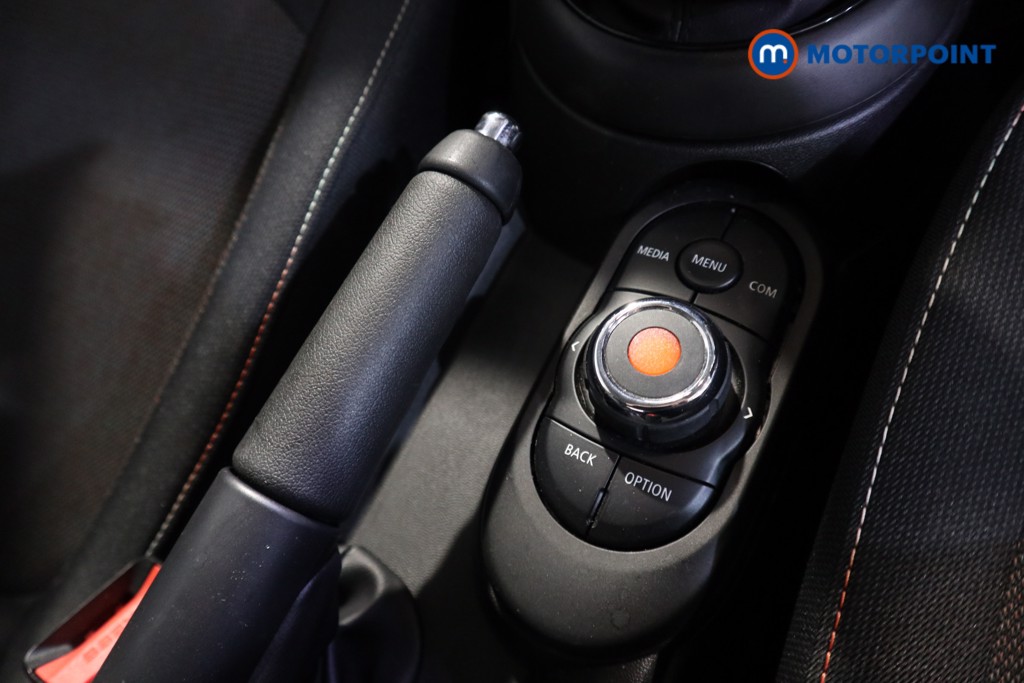 Mini Hatchback One Classic Manual Petrol Hatchback - Stock Number (1625066) - 9th supplementary image