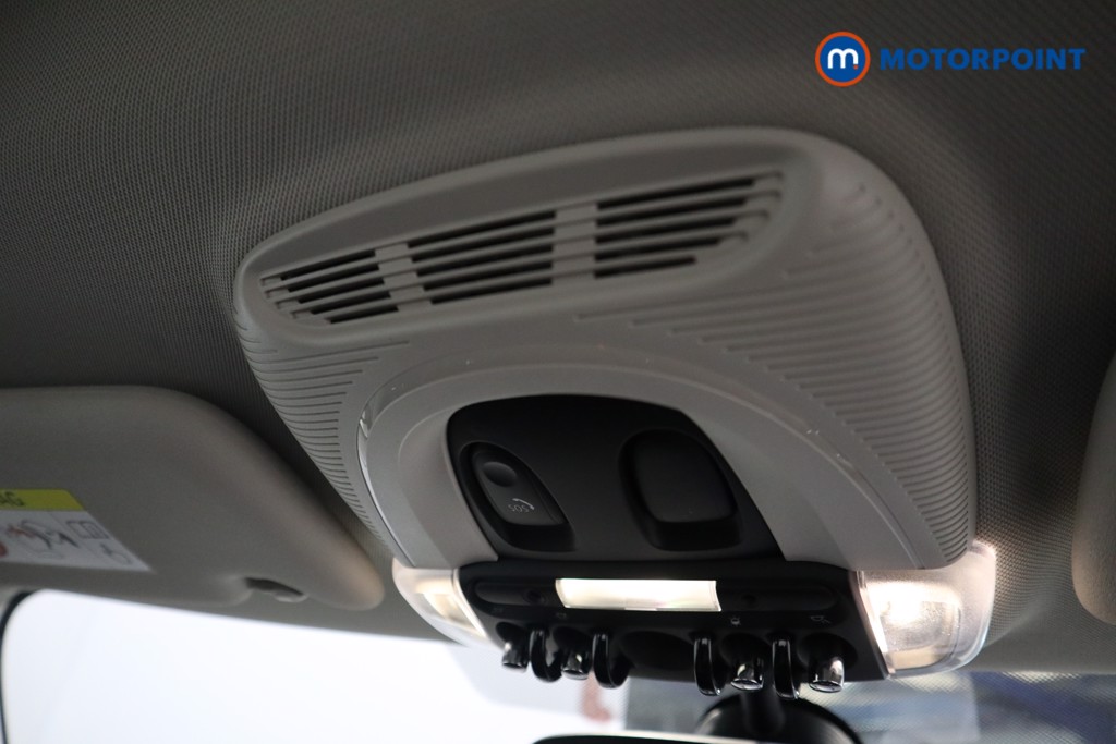 Mini Hatchback One Classic Manual Petrol Hatchback - Stock Number (1625066) - 11th supplementary image