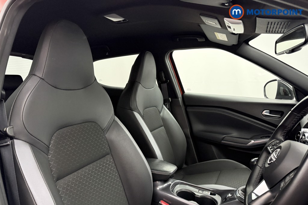 Nissan Juke N-Connecta Manual Petrol SUV - Stock Number (1626240) - 11th supplementary image
