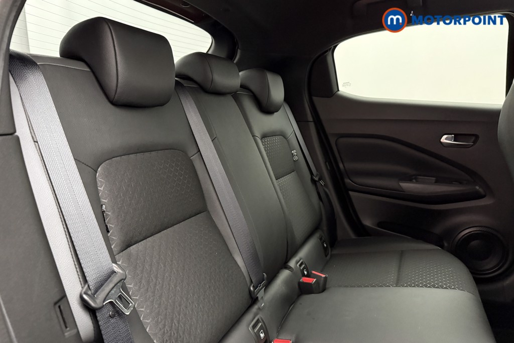 Nissan Juke N-Connecta Manual Petrol SUV - Stock Number (1626240) - 15th supplementary image