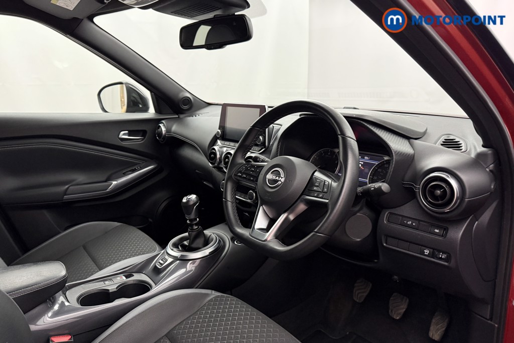 Nissan Juke N-Connecta Manual Petrol SUV - Stock Number (1626240) - 1st supplementary image