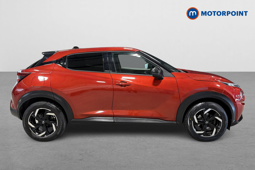 Nissan Juke N-Connecta Manual Petrol SUV - Stock Number (1626240) - Drivers side