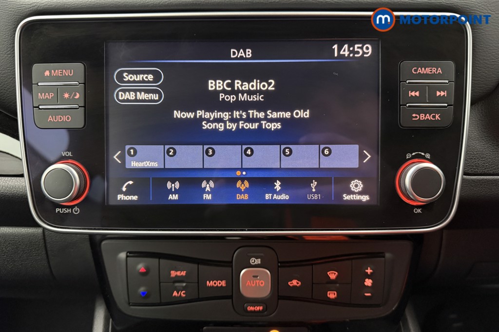 Nissan Leaf N-Connecta Automatic Electric Hatchback - Stock Number (1626711) - 7th supplementary image