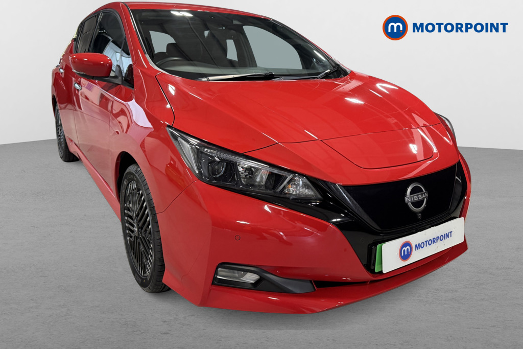 Nissan Leaf N-Connecta Automatic Electric Hatchback - Stock Number (1626711) - Drivers side front corner