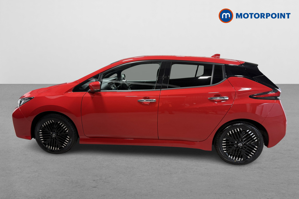 Nissan Leaf N-Connecta Automatic Electric Hatchback - Stock Number (1626711) - Passenger side