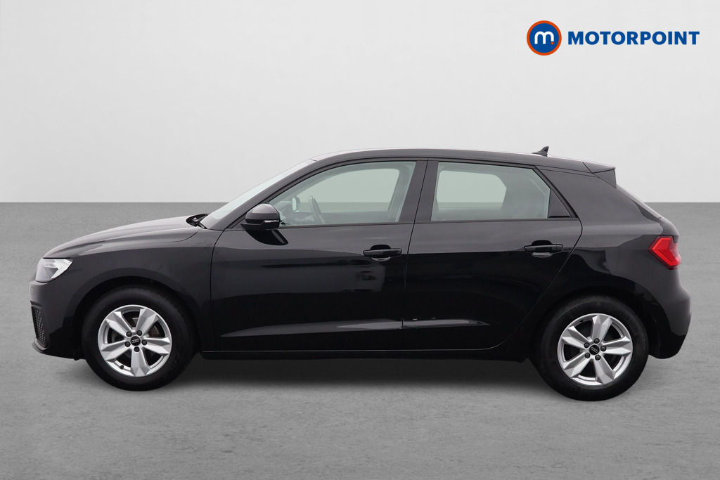 Audi A1 Technik Manual Petrol Hatchback - Stock Number (1628300) - Passenger side
