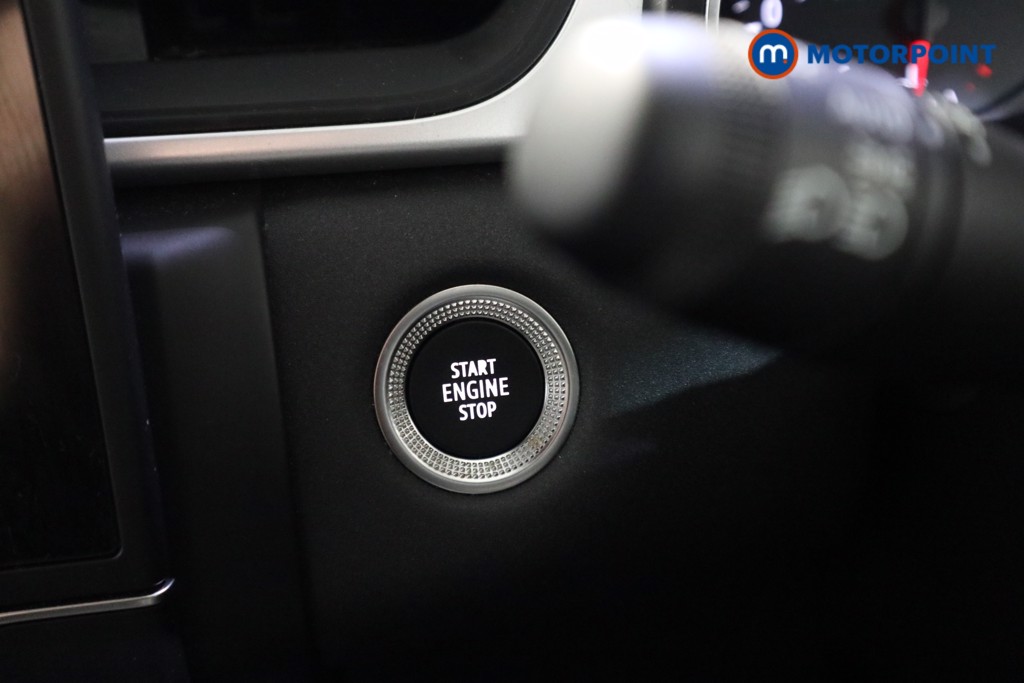 Renault Captur Iconic Edition Automatic Petrol SUV - Stock Number (1628322) - 6th supplementary image