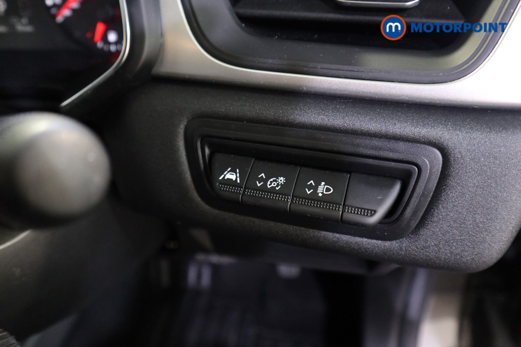 Renault Captur Iconic Edition Automatic Petrol SUV - Stock Number (1628322) - 14th supplementary image
