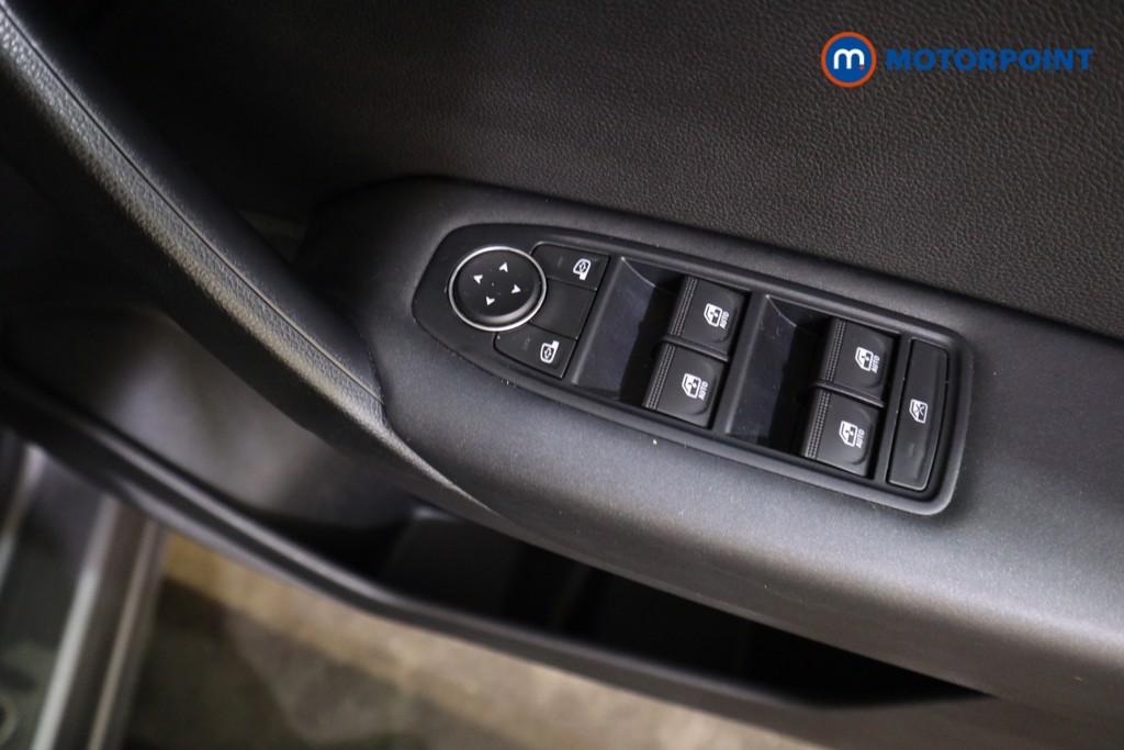 Renault Captur Iconic Edition Automatic Petrol SUV - Stock Number (1628322) - 15th supplementary image