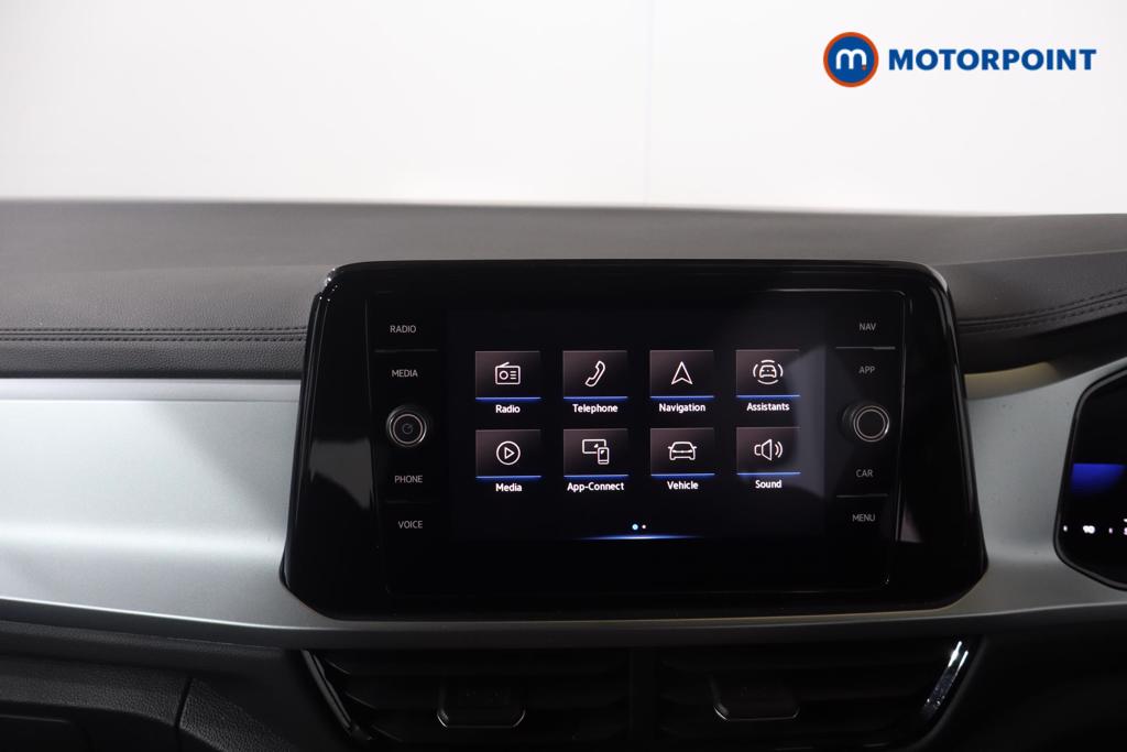 Volkswagen T-Roc Life Automatic Petrol SUV - Stock Number (1629035) - 2nd supplementary image