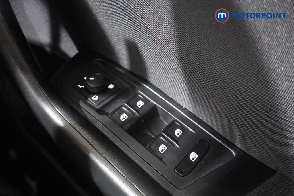 Volkswagen T-Roc Life Automatic Petrol SUV - Stock Number (1629035) - 9th supplementary image