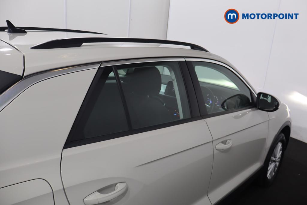 Volkswagen T-Roc Life Automatic Petrol SUV - Stock Number (1629035) - 25th supplementary image