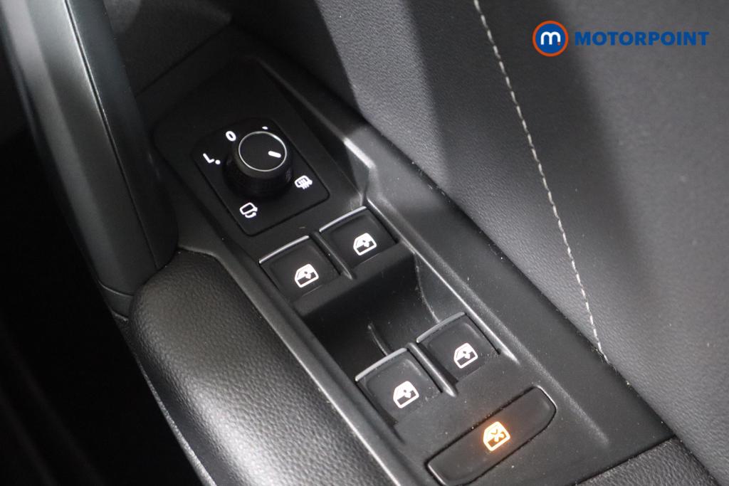 Volkswagen Tiguan R-Line Automatic Petrol SUV - Stock Number (1629036) - 11th supplementary image