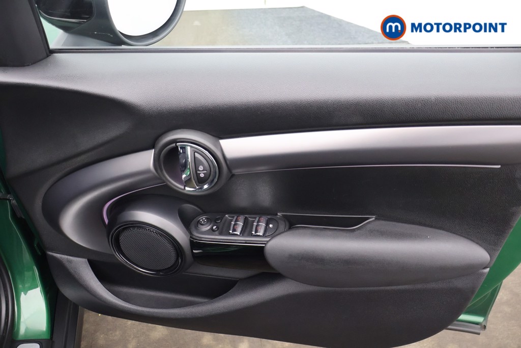 Mini Hatchback Cooper Exclusive Automatic Petrol Hatchback - Stock Number (1629776) - 11th supplementary image