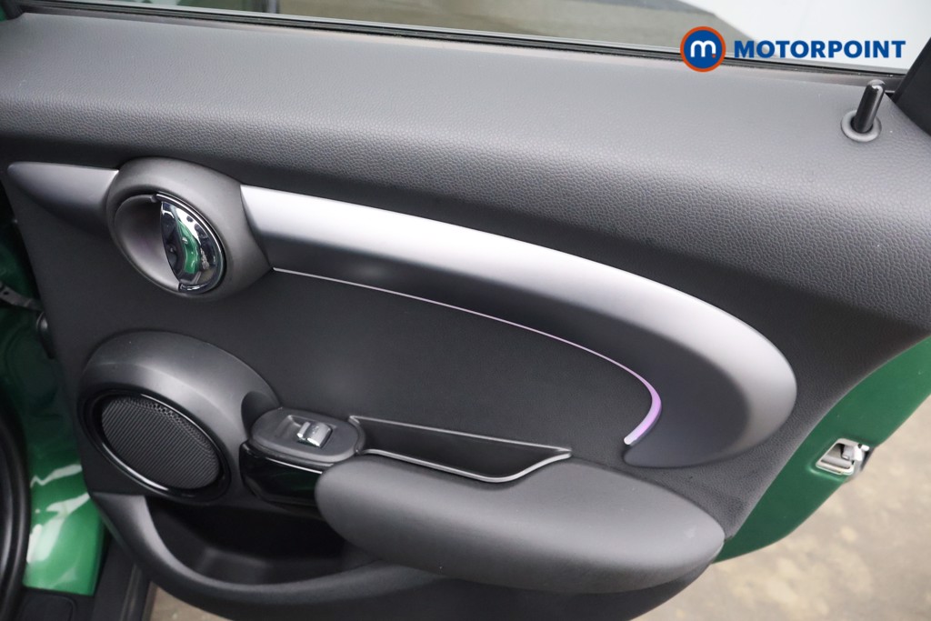 Mini Hatchback Cooper Exclusive Automatic Petrol Hatchback - Stock Number (1629776) - 16th supplementary image