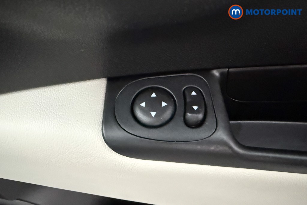 Fiat 500 Dolcevita Manual Petrol Hatchback - Stock Number (1630142) - 12th supplementary image