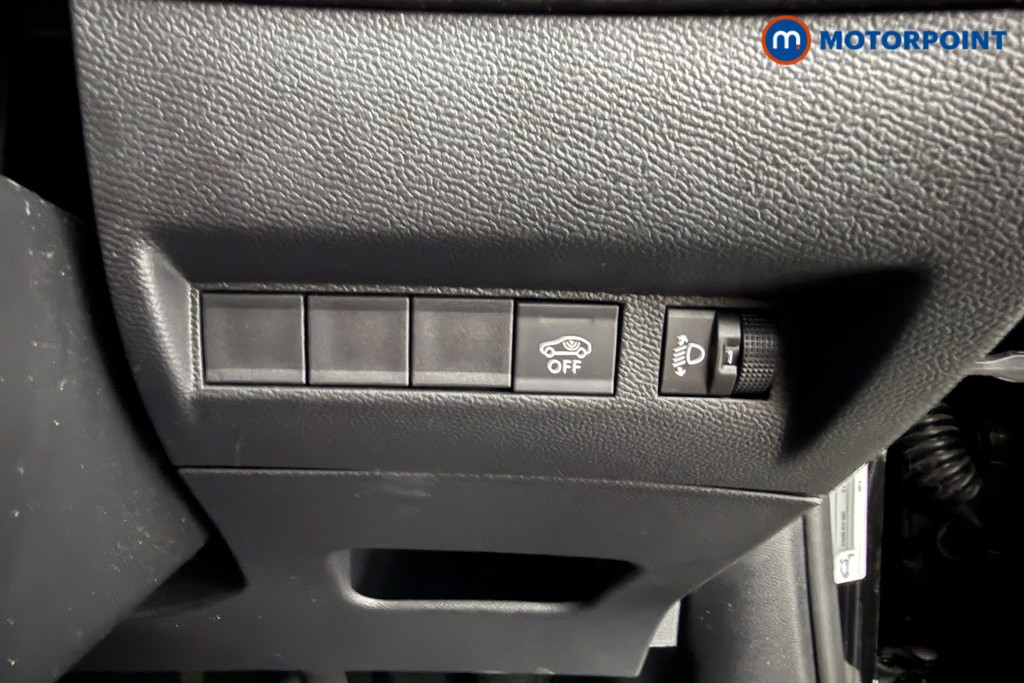 Peugeot 2008 Allure Manual Petrol SUV - Stock Number (1630175) - 5th supplementary image
