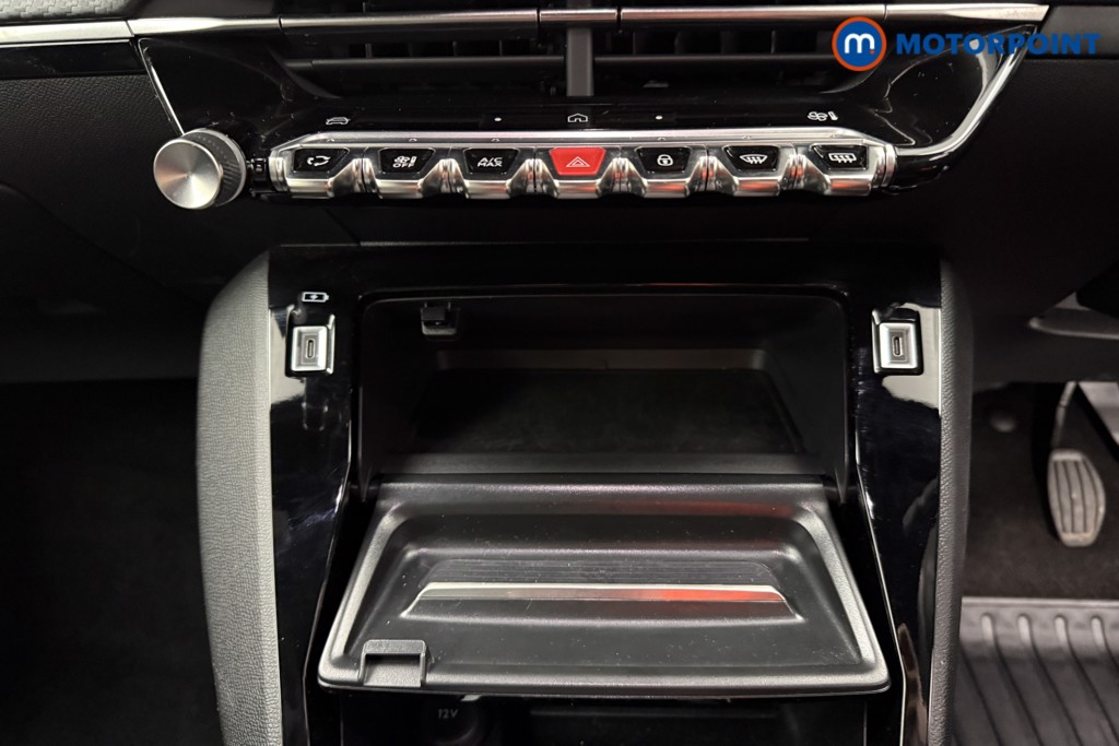 Peugeot 2008 Allure Manual Petrol SUV - Stock Number (1630175) - 10th supplementary image