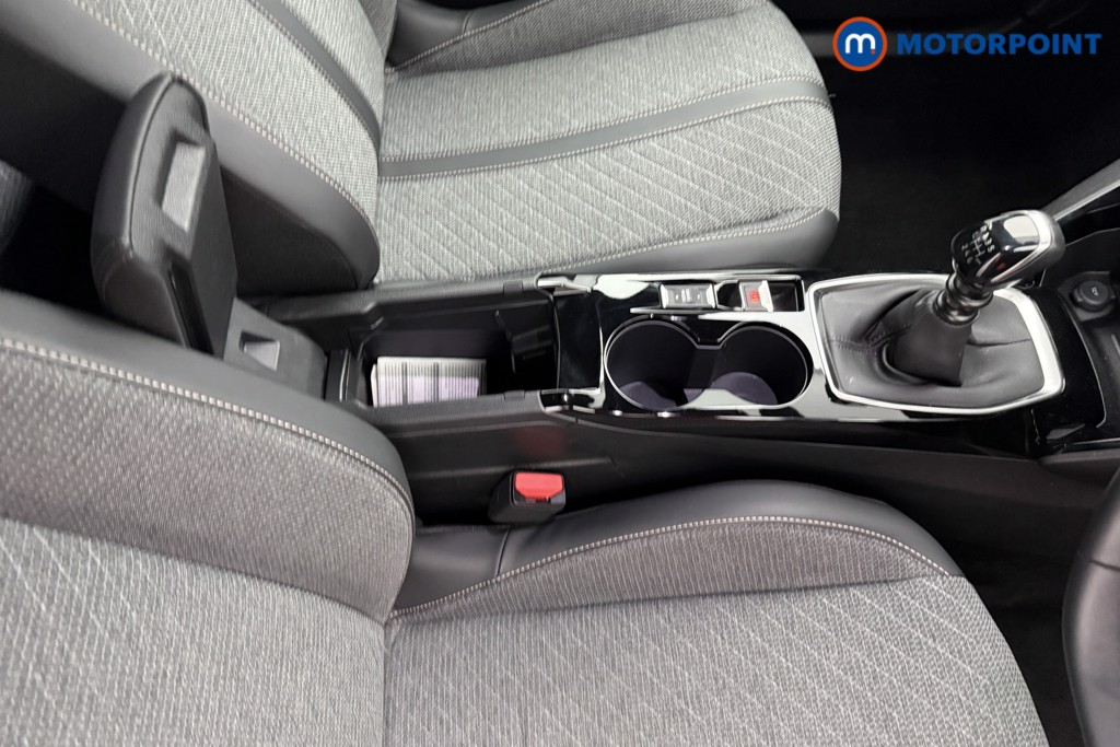 Peugeot 2008 Allure Manual Petrol SUV - Stock Number (1630175) - 12th supplementary image