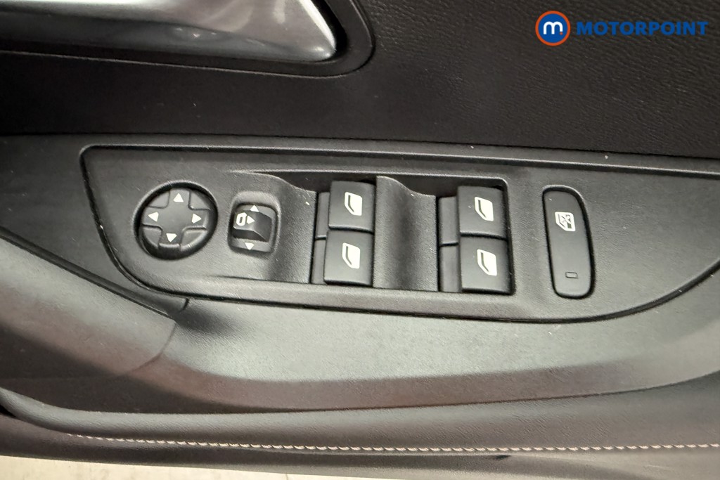 Peugeot 2008 Allure Manual Petrol SUV - Stock Number (1630175) - 16th supplementary image