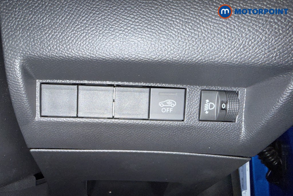 Peugeot 2008 Allure Manual Petrol SUV - Stock Number (1630223) - 5th supplementary image