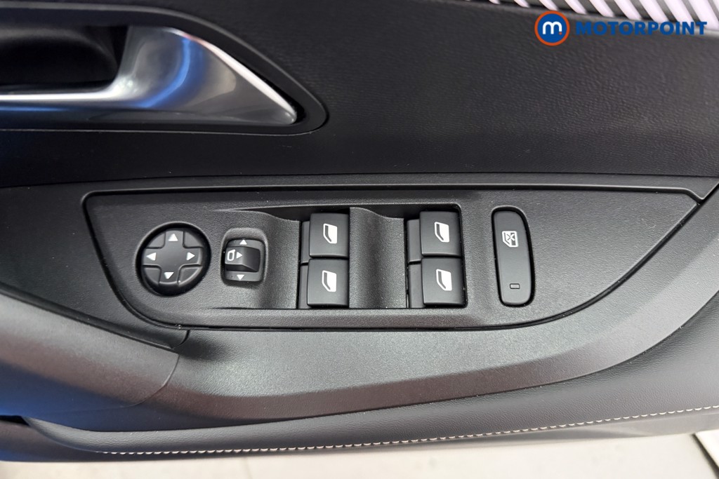Peugeot 2008 Allure Manual Petrol SUV - Stock Number (1630223) - 15th supplementary image