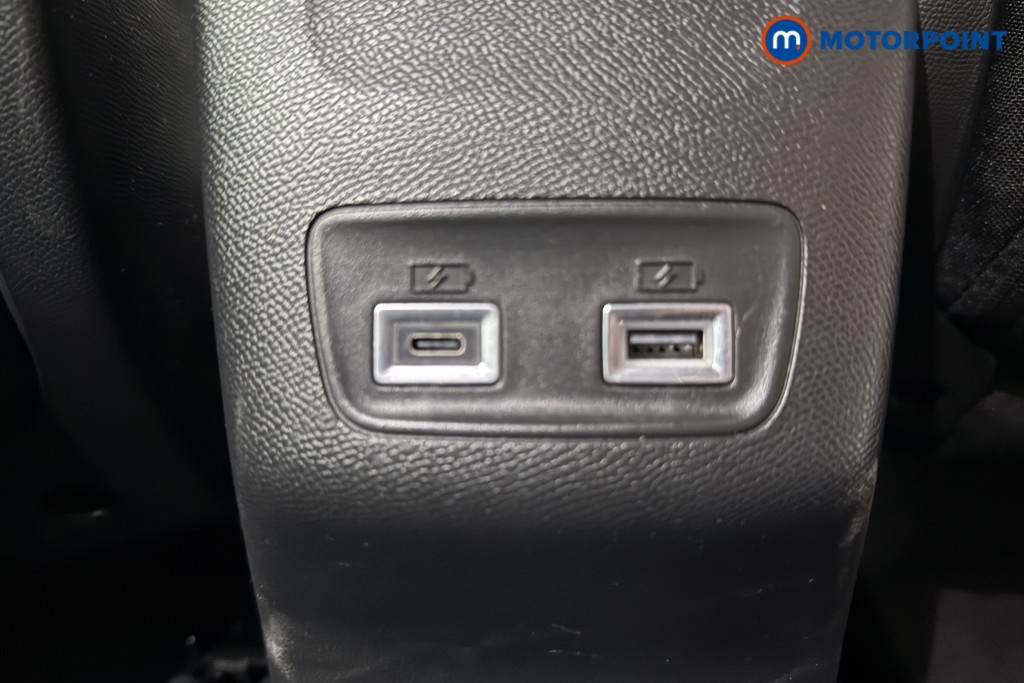 Peugeot 2008 Allure Manual Petrol SUV - Stock Number (1630223) - 18th supplementary image