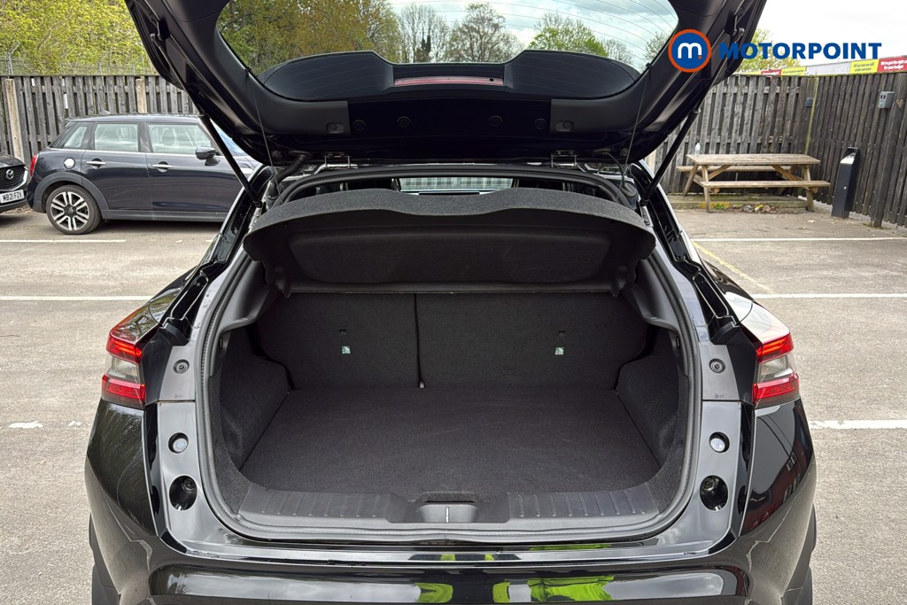 Nissan Juke Tekna Automatic Petrol SUV - Stock Number (1631258) - 33rd supplementary image