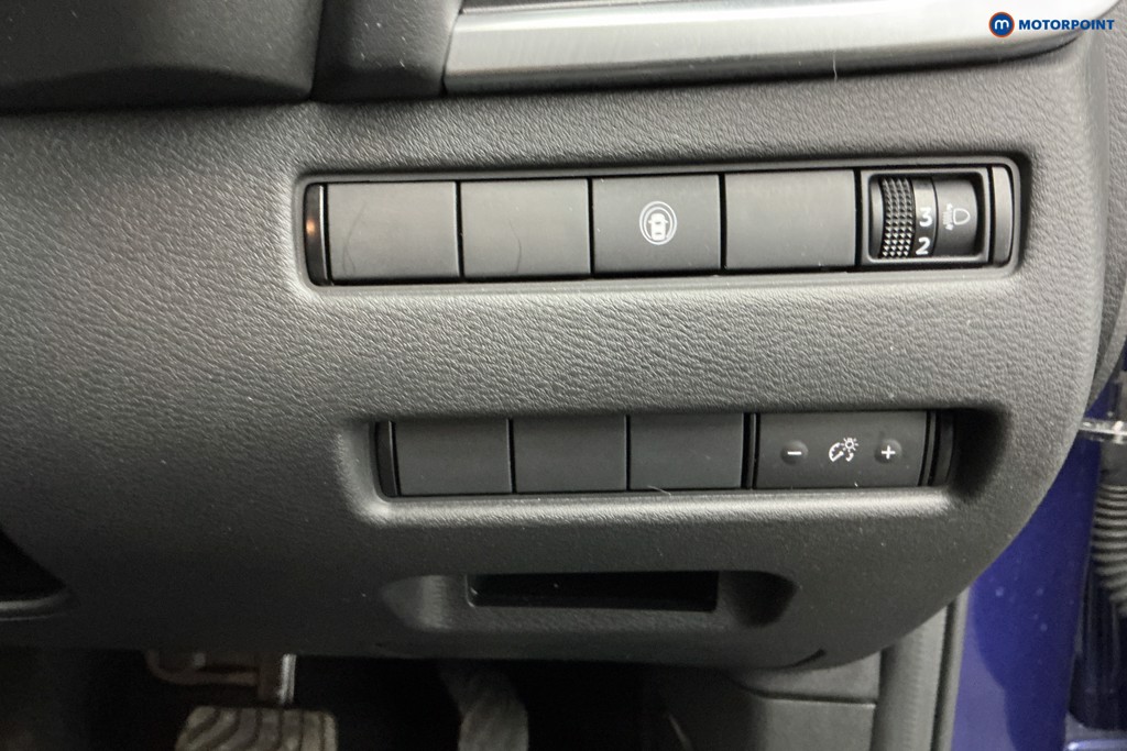 Nissan X-Trail N-Connecta Automatic Petrol-Electric Hybrid SUV - Stock Number (1631284) - 24th supplementary image