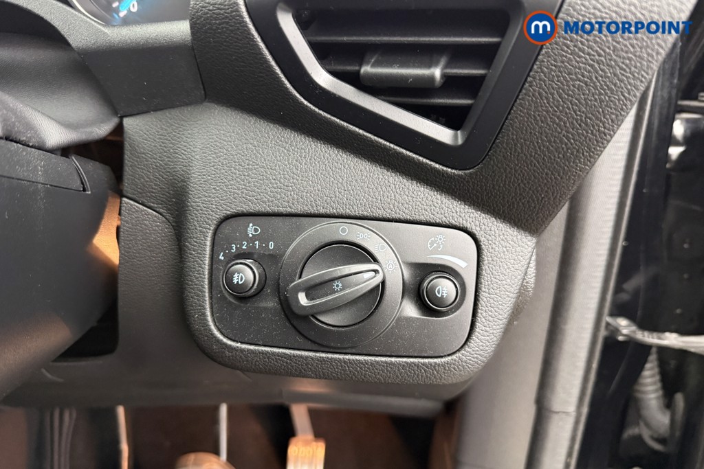 Ford Kuga St-Line Edition Manual Diesel SUV - Stock Number (1632303) - 9th supplementary image