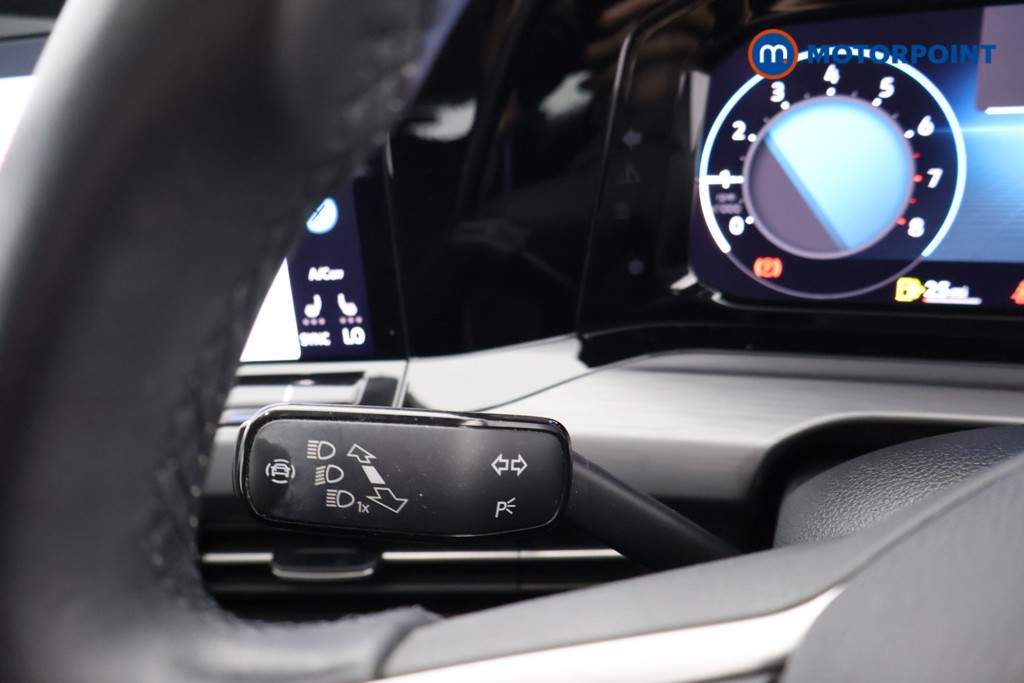 Volkswagen Golf Style Manual Petrol Hatchback - Stock Number (1632478) - 5th supplementary image