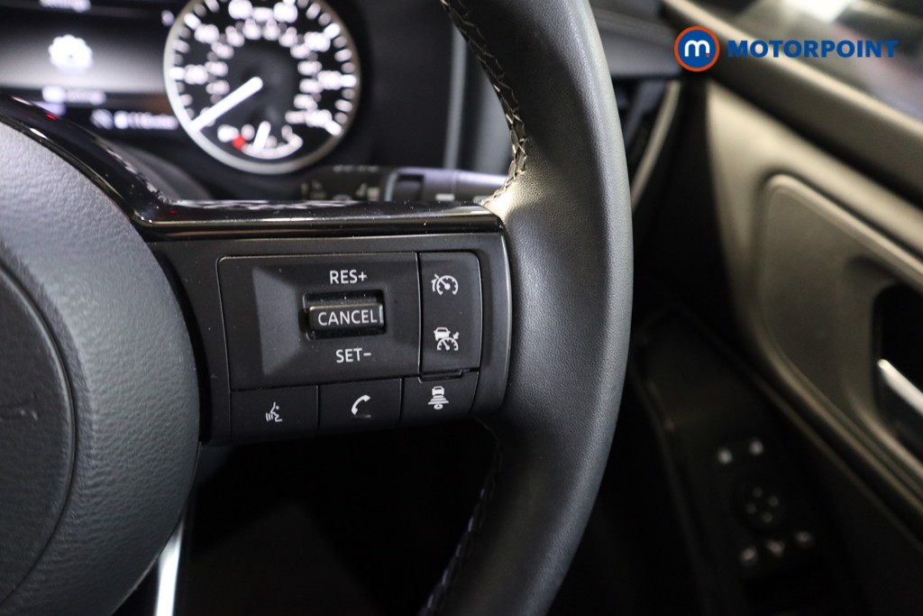 Nissan Qashqai Acenta Premium Manual Petrol SUV - Stock Number (1632858) - 4th supplementary image