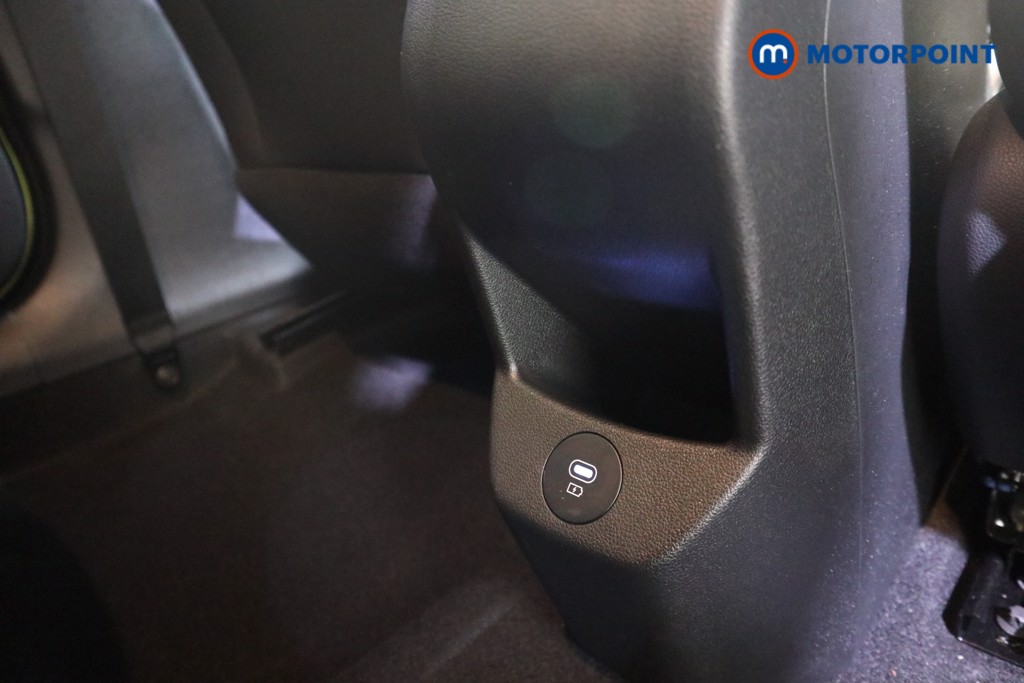 Hyundai I20 Premium Manual Petrol Hatchback - Stock Number (1633214) - 16th supplementary image