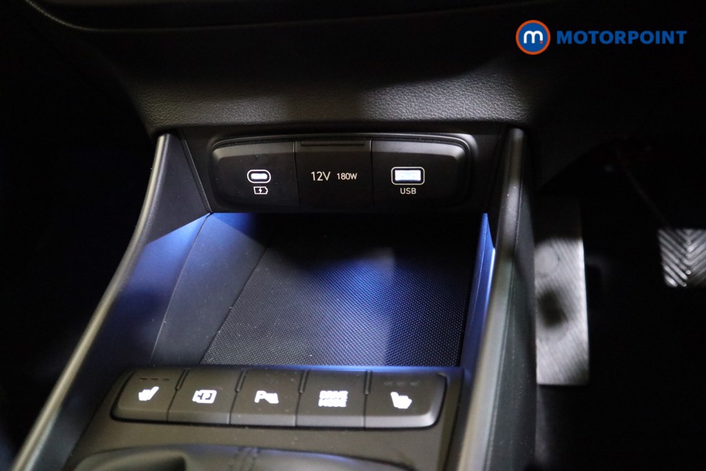 Hyundai I20 Premium Manual Petrol Hatchback - Stock Number (1633219) - 9th supplementary image