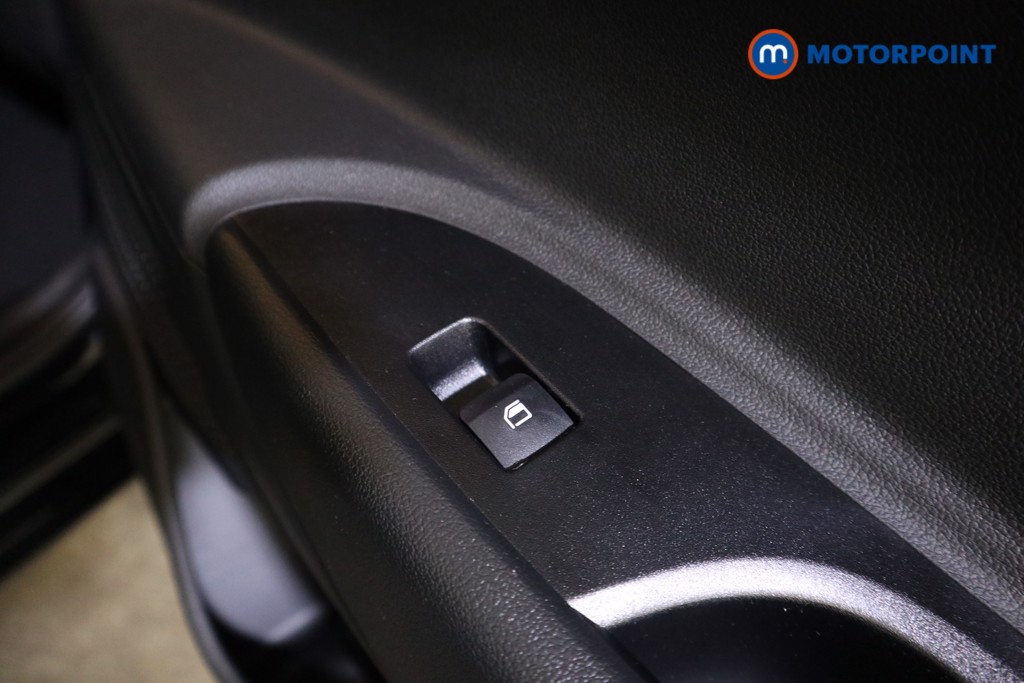 Hyundai I20 Premium Manual Petrol Hatchback - Stock Number (1633219) - 18th supplementary image