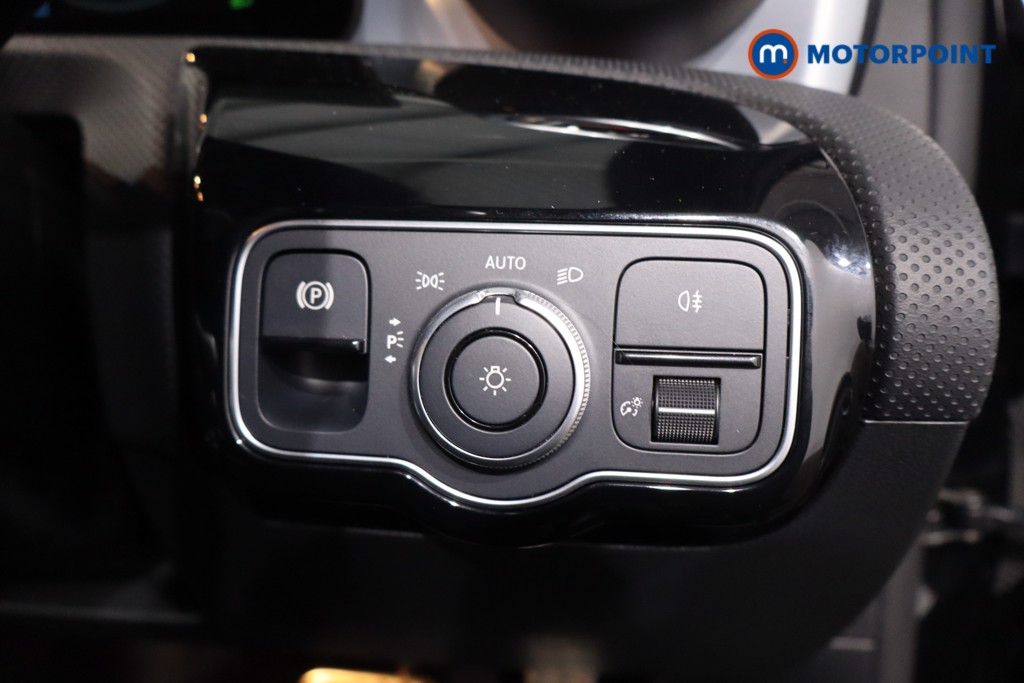 Mercedes-Benz A Class Amg Line Premium Edition Automatic Petrol Hatchback - Stock Number (1633290) - 17th supplementary image