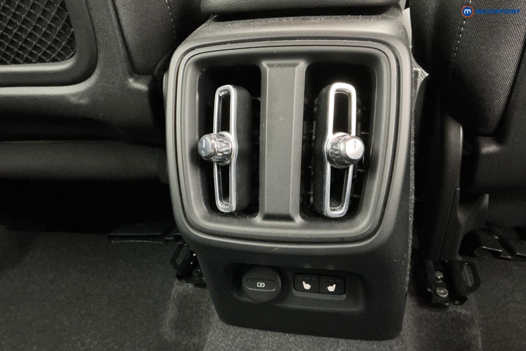 Volvo Xc40 Plus Automatic Petrol SUV - Stock Number (1633297) - 13th supplementary image