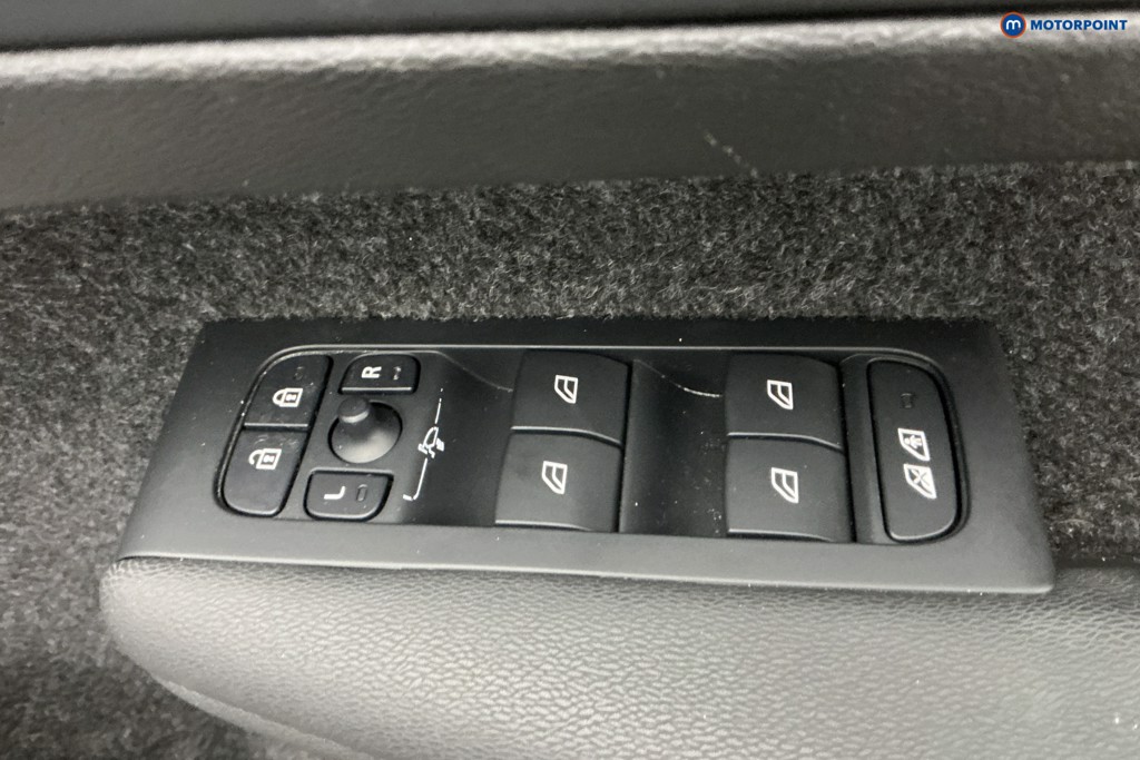Volvo Xc40 Plus Automatic Petrol SUV - Stock Number (1633297) - 27th supplementary image