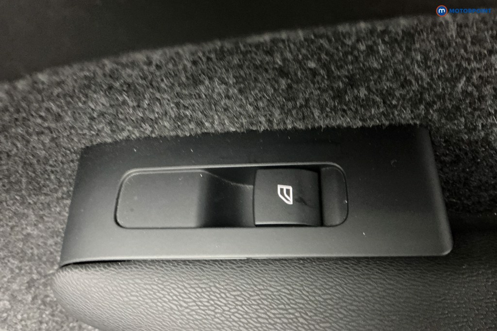 Volvo Xc40 Plus Automatic Petrol SUV - Stock Number (1633297) - 30th supplementary image