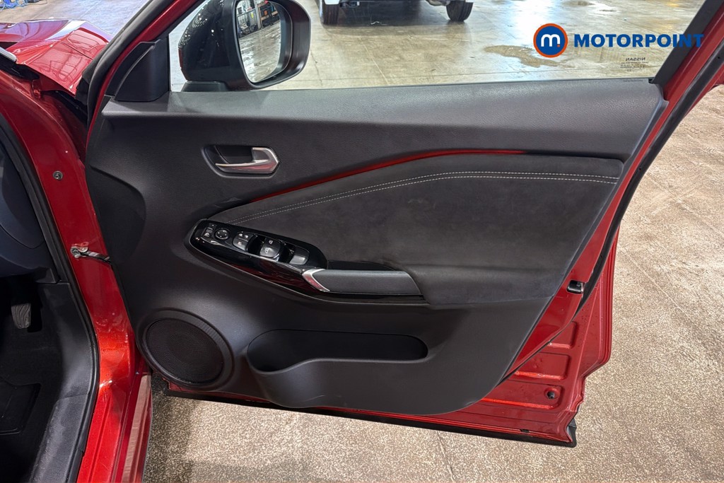 Nissan Juke Tekna-Plus Manual Petrol SUV - Stock Number (1633779) - 19th supplementary image