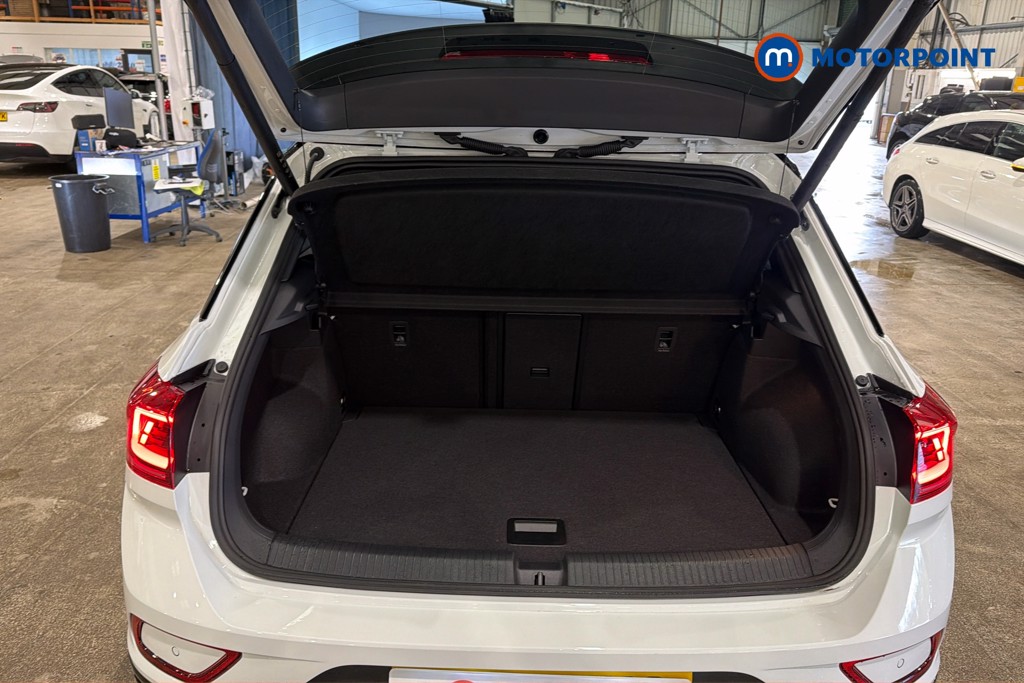 Volkswagen T-Roc Style Design Automatic Petrol SUV - Stock Number (1633880) - 33rd supplementary image