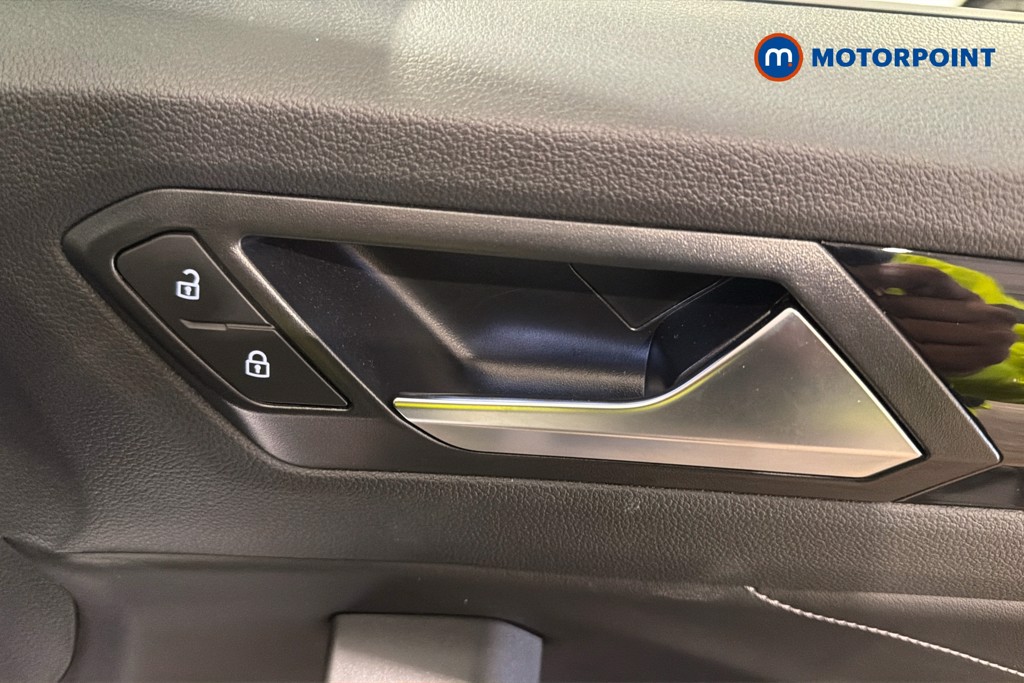 Volkswagen T-Roc Style Design Automatic Petrol SUV - Stock Number (1633880) - 42nd supplementary image